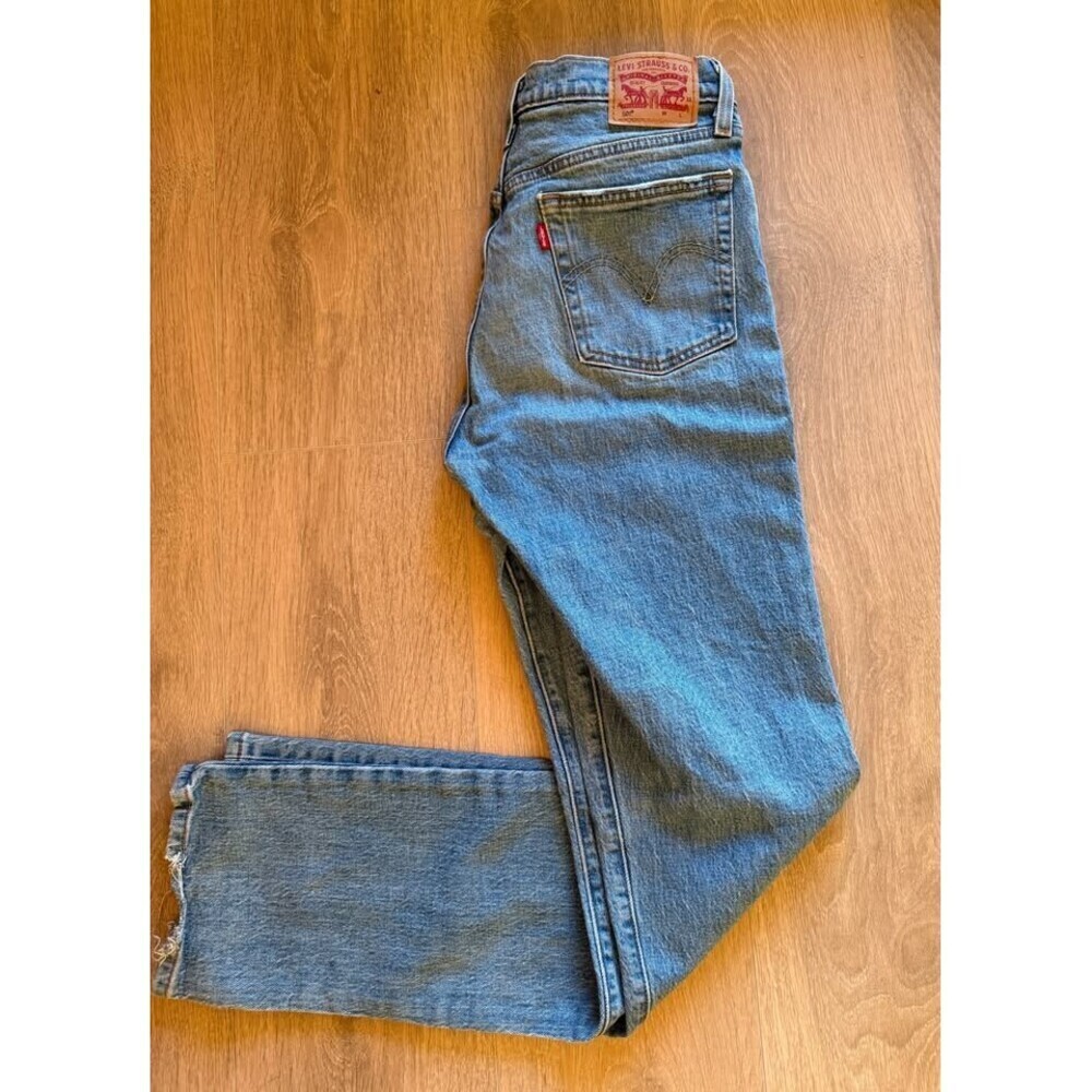 Women's Levi's 501 Jeans - Size W28 L32 - Picture 6 of 6